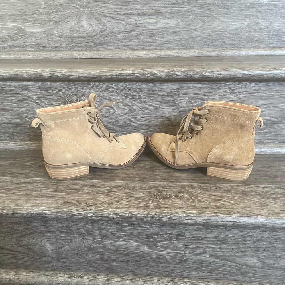 Dingo (NWOT) Western Suede Lace-Up bootie Style - Picture 5 of 9